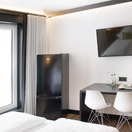 Sto By Wmm Hotel *